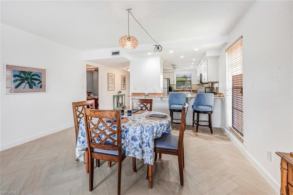 332 Charlemagne BLVD # H101, NAPLES FL 34112-13