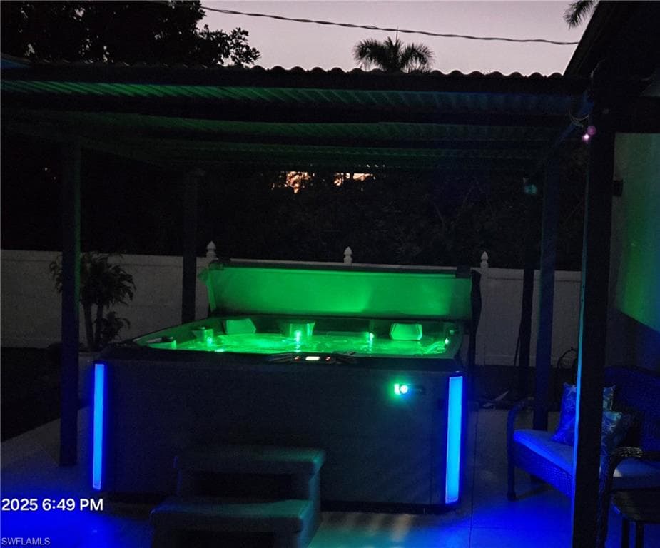 3196 Connecticut AVE, NAPLES FL 34112-4