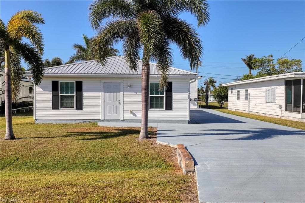 16080 Siesta DR, FORT MYERS FL 33908-11