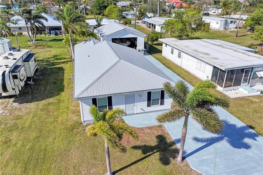 16080 Siesta DR, FORT MYERS FL 33908-2