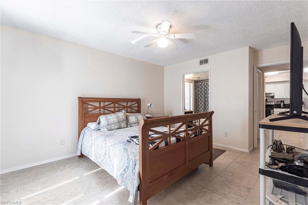 8225 Ibis Club DR # 203, NAPLES FL 34104-11