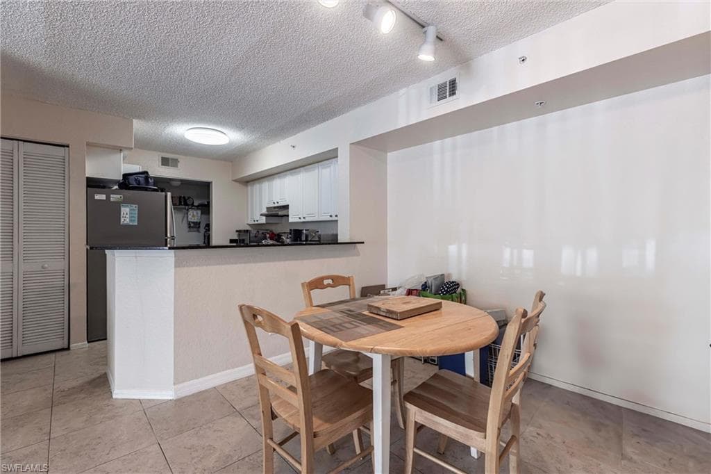 8225 Ibis Club DR # 203, NAPLES FL 34104-9