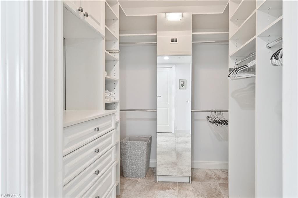 23850 Via Italia CIR # 404, ESTERO FL 34134-27