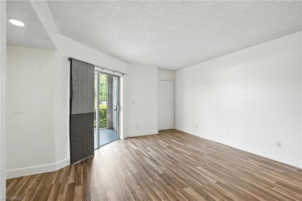 201-5 Santa Clara DR # 201, NAPLES FL 34104-7