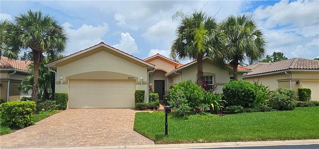 10517 Bellagio DR, FORT MYERS FL 33913-1