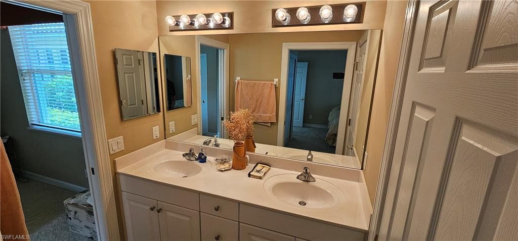 10517 Bellagio DR, FORT MYERS FL 33913-23