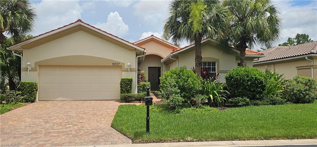 10517 Bellagio DR, FORT MYERS FL 33913-32
