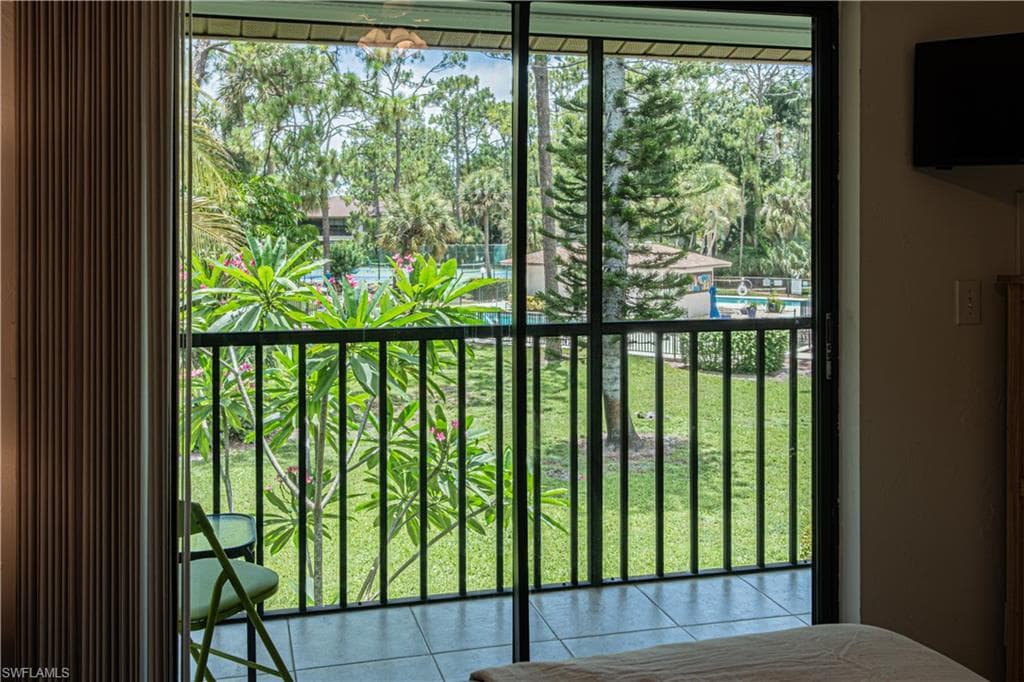 1733 Courtyard WAY # B205, NAPLES FL 34112-4