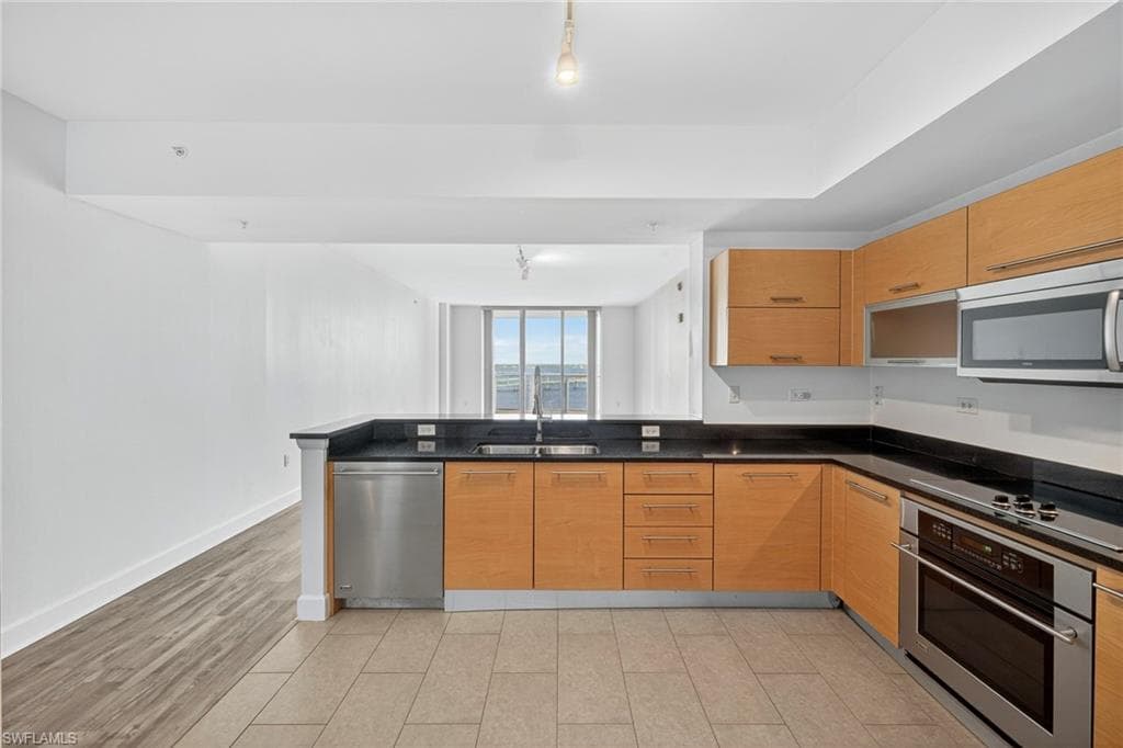 3000 Oasis Grand BLVD # 2307, FORT MYERS FL 33916-16