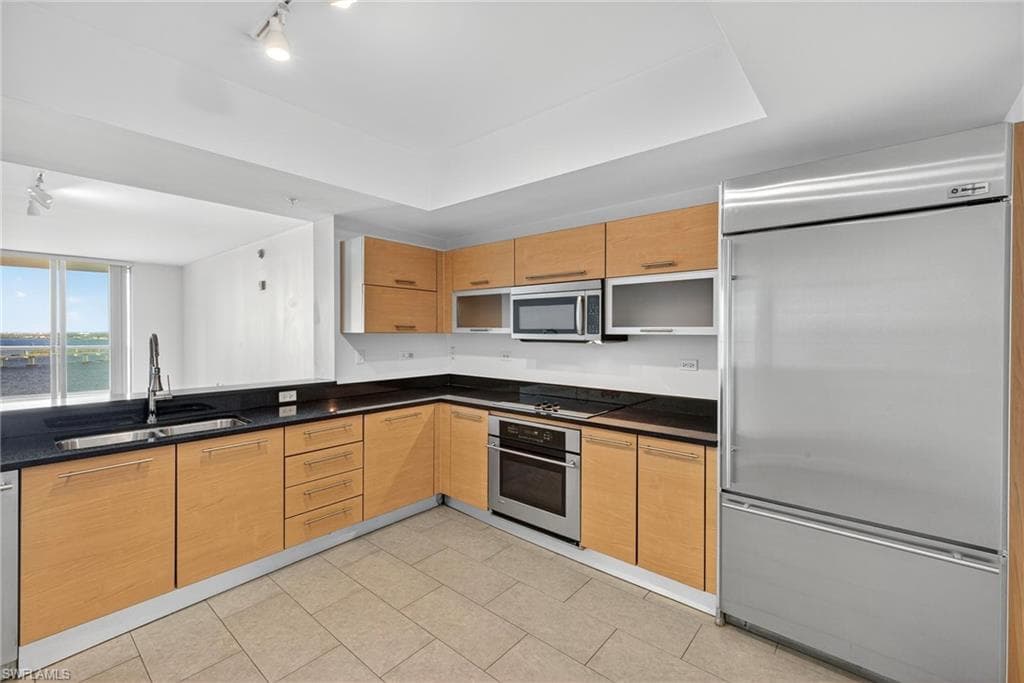 3000 Oasis Grand BLVD # 2307, FORT MYERS FL 33916-15