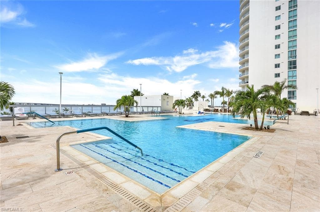 3000 Oasis Grand BLVD # 2307, FORT MYERS FL 33916-4