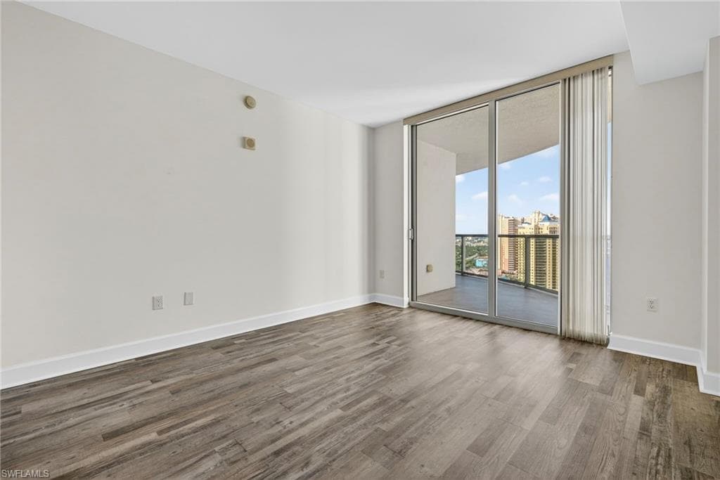 3000 Oasis Grand BLVD # 2307, FORT MYERS FL 33916-19