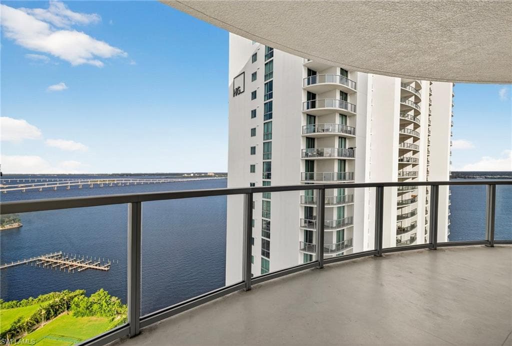 3000 Oasis Grand BLVD # 2307, FORT MYERS FL 33916-33