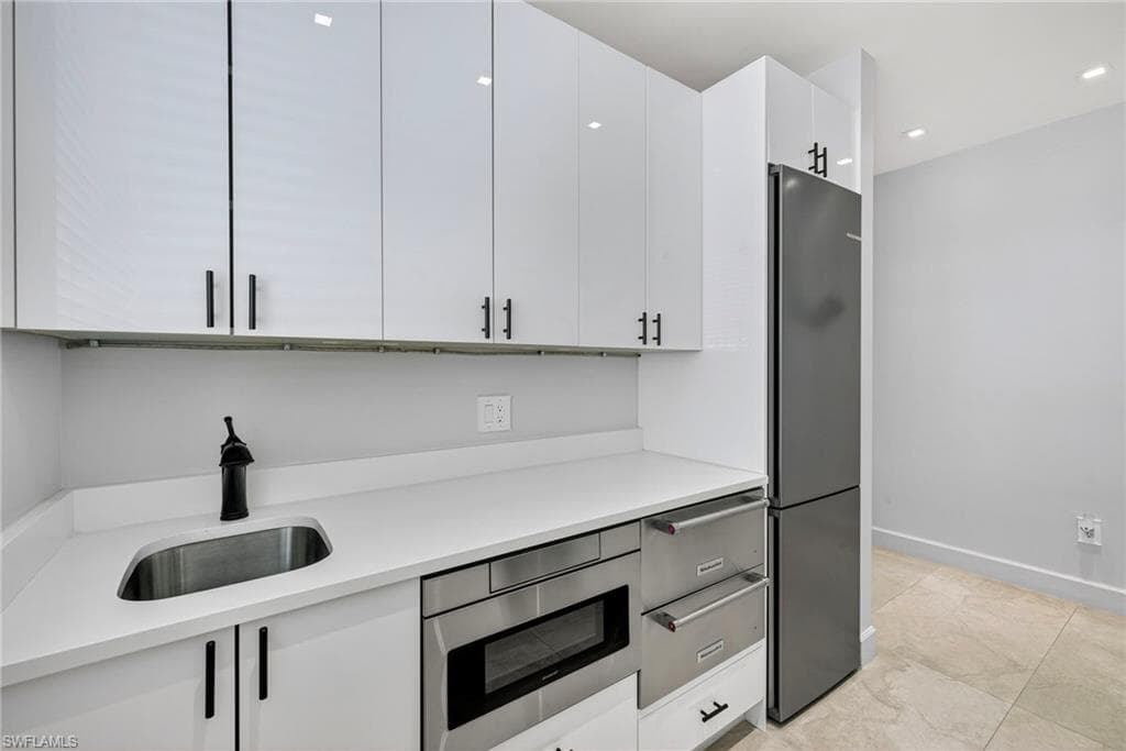 3000 Oasis Grand BLVD # 2307, FORT MYERS FL 33916-44