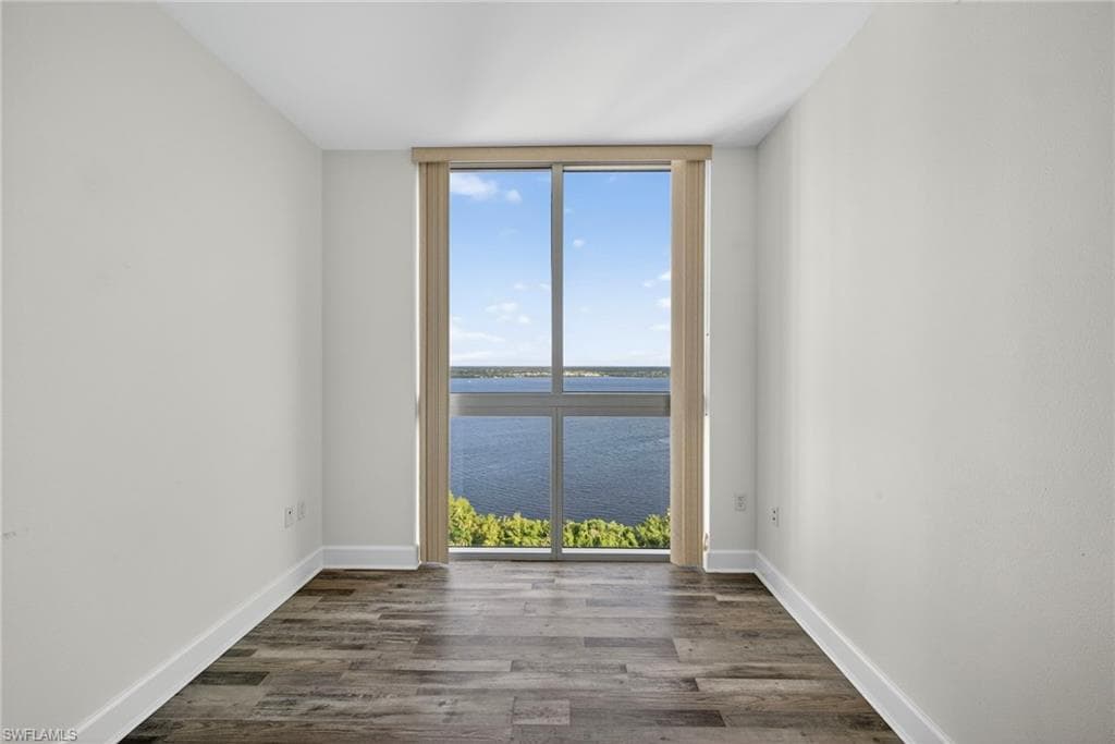 3000 Oasis Grand BLVD # 2307, FORT MYERS FL 33916-28