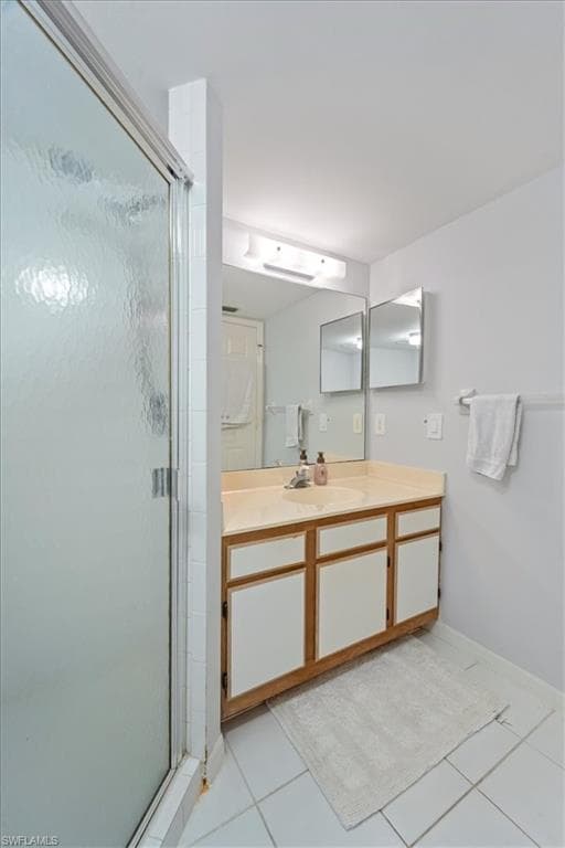 745 Landover CIR # 104, NAPLES FL 34104-15