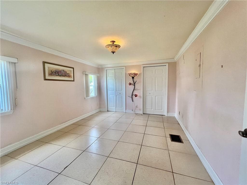 164 Cape Sable DR, NAPLES FL 34104-7