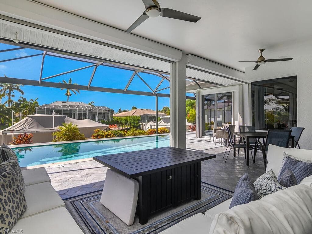 609 Crescent ST, MARCO ISLAND FL 34145-36