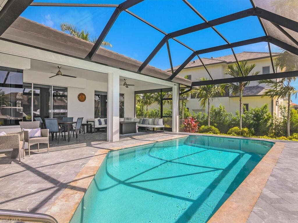 609 Crescent ST, MARCO ISLAND FL 34145-38