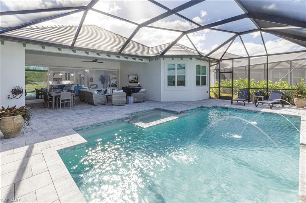 8963 Gustavia CT, NAPLES FL 34112-6