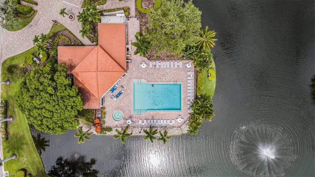 833 Reef Point CIR, NAPLES FL 34108-19