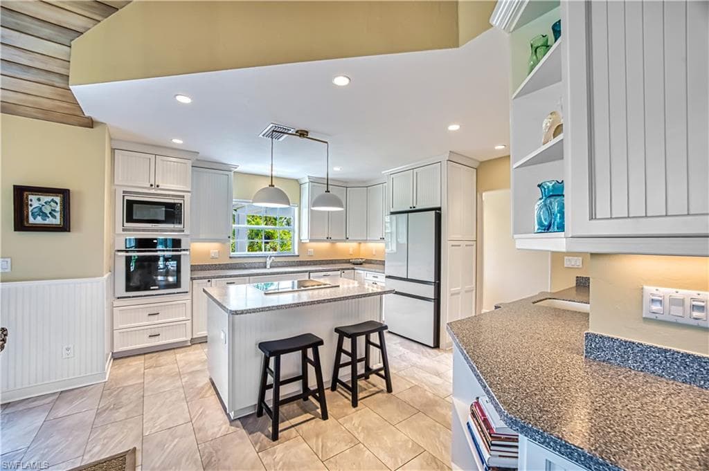 5438 Shearwater DR, SANIBEL FL 33957-5