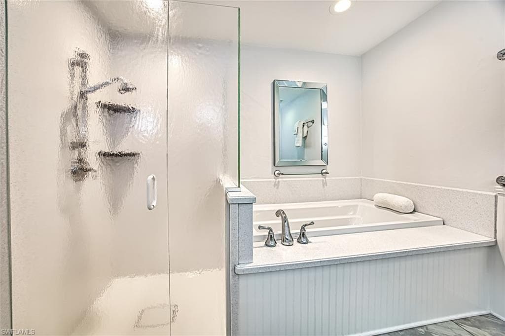 5438 Shearwater DR, SANIBEL FL 33957-18