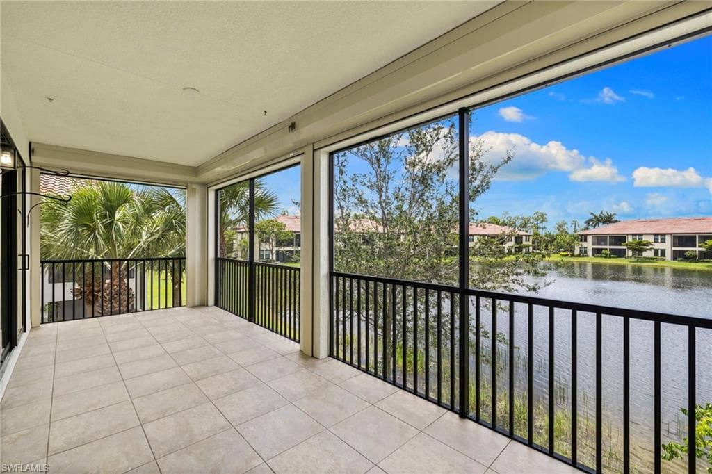 15140 Palmer Lake CIR # 201, NAPLES FL 34109-25
