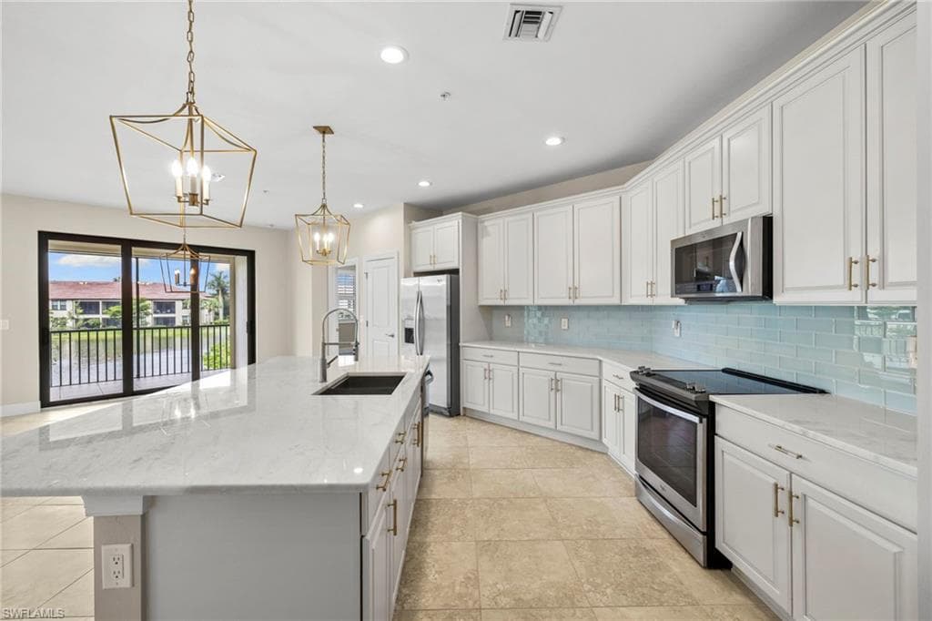 15140 Palmer Lake CIR # 201, NAPLES FL 34109-3