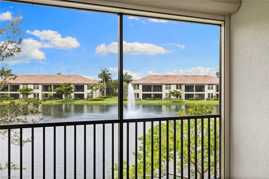 15140 Palmer Lake CIR # 201, NAPLES FL 34109-24