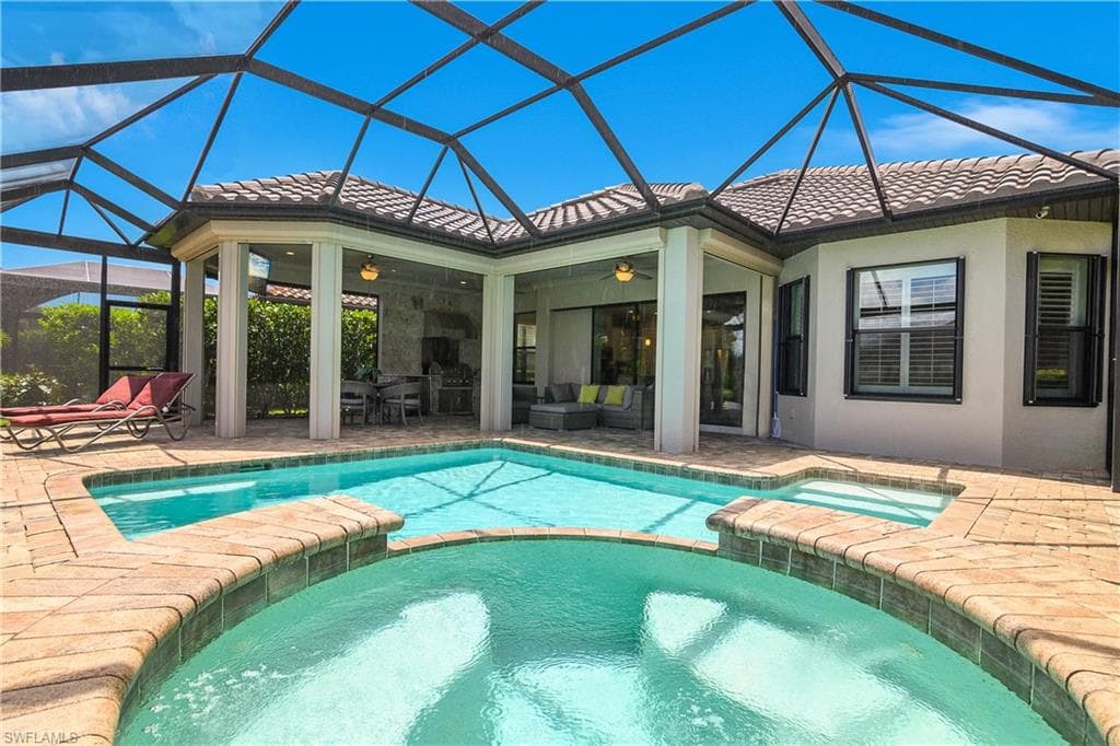 9126 Trivoli TER, NAPLES FL 34119-9