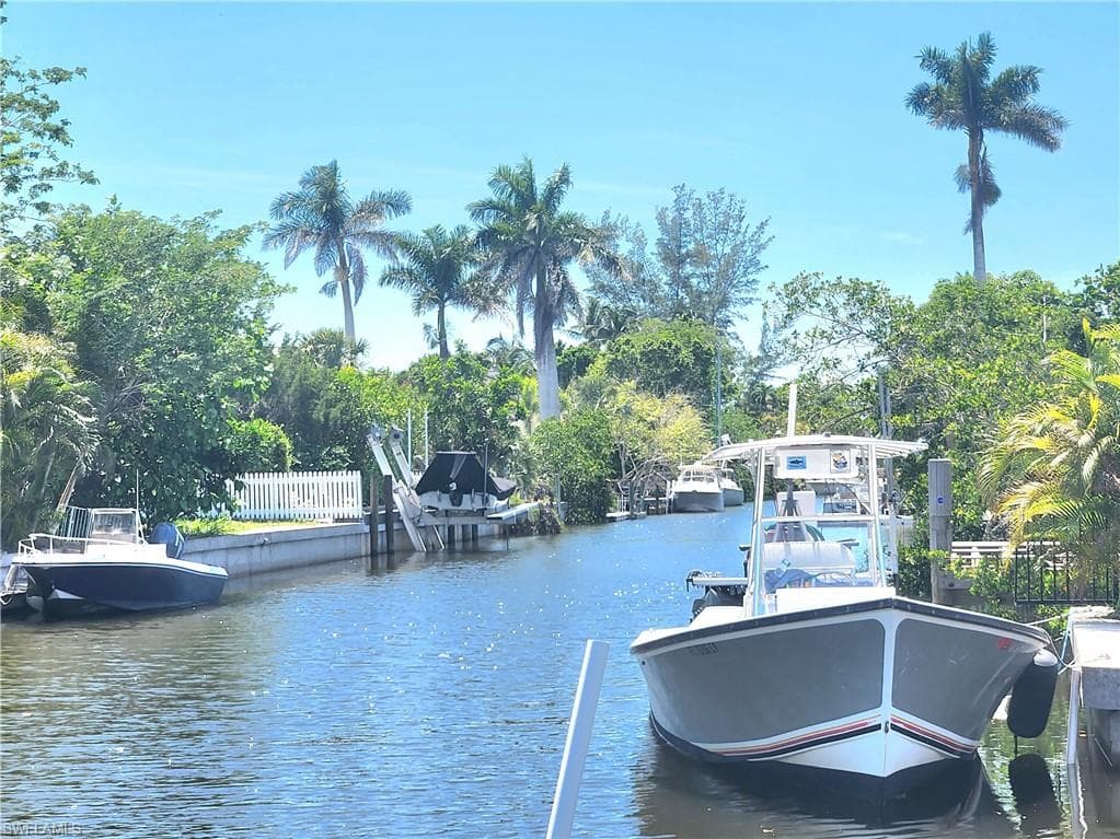 2840 Shoreview DR # 7, NAPLES FL 34112-10