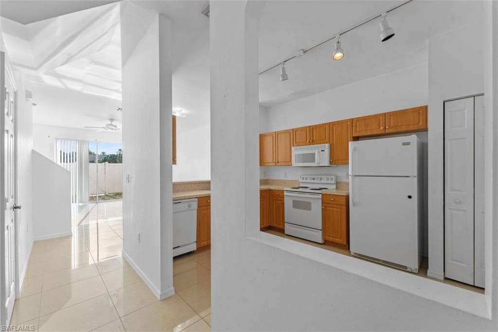 3637 Pine Oak CIR # 105, FORT MYERS FL 33916-3