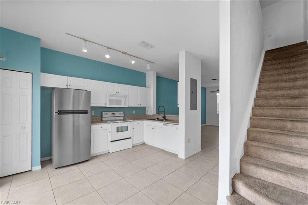 3646 Pine Oak CIR # 105, FORT MYERS FL 33916-12