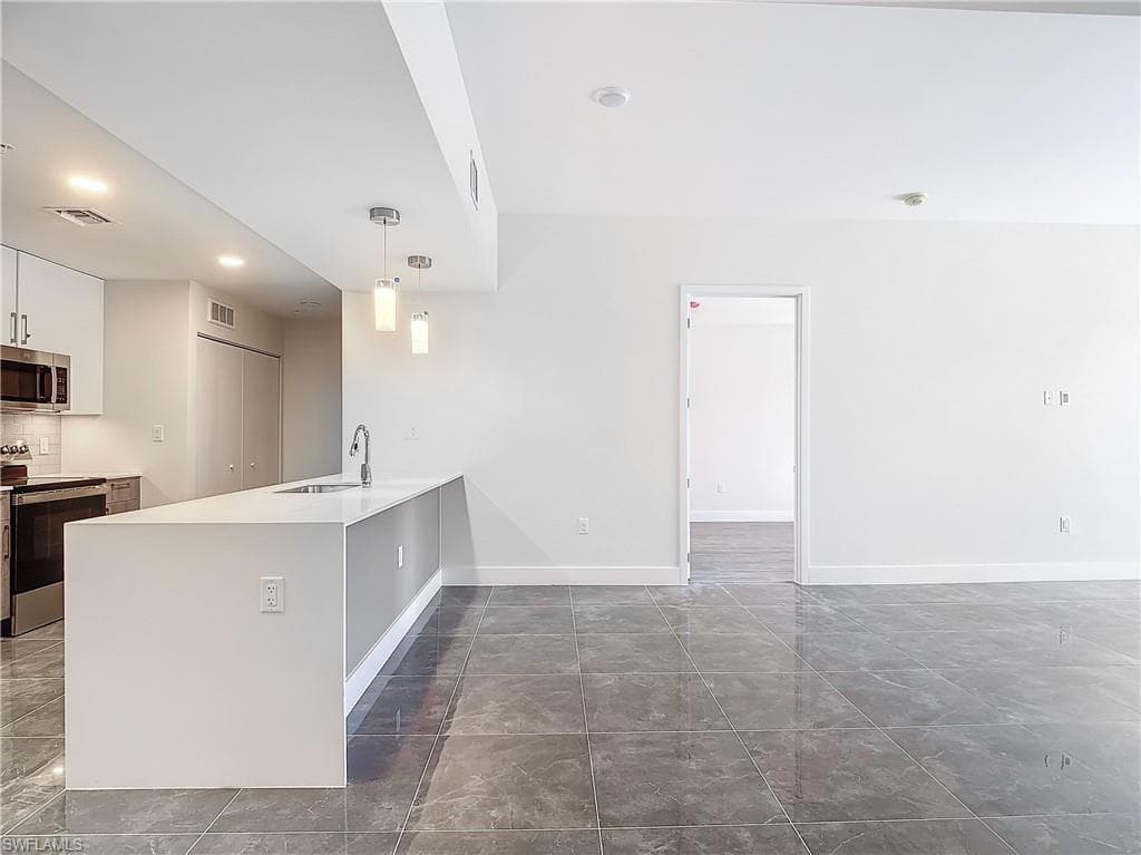 26610 Rosewood Pointe DR # C208, BONITA SPRINGS FL 34135-9