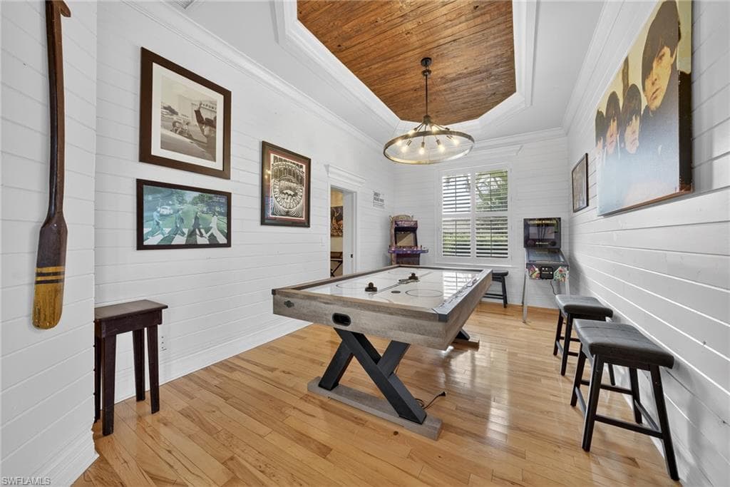 1041 S Town and River DR, FORT MYERS FL 33919-21