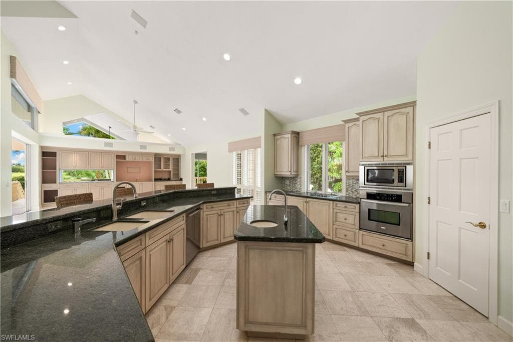 2969 Wulfert RD, SANIBEL FL 33957-14