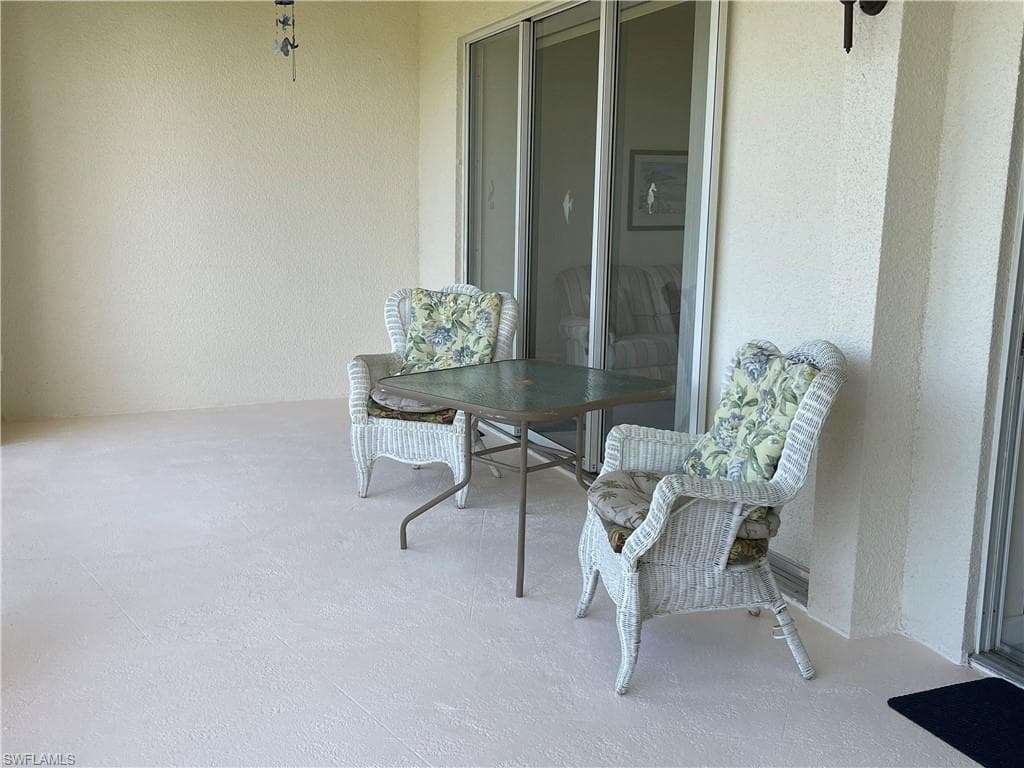 6590 Beach Resort DR # 305, NAPLES FL 34114-13