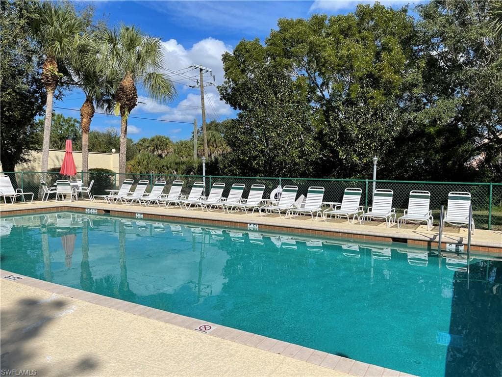 6590 Beach Resort DR # 305, NAPLES FL 34114-17