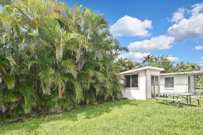 12161 Palm DR, FORT MYERS FL 33908-17