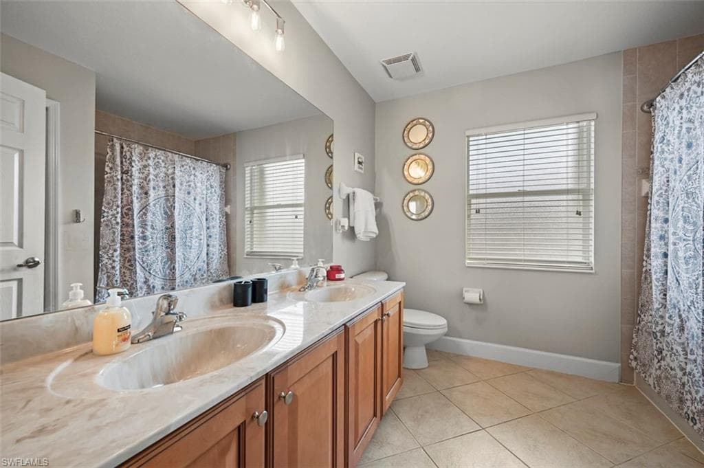 13830 Farnese DR, ESTERO FL 33928-25