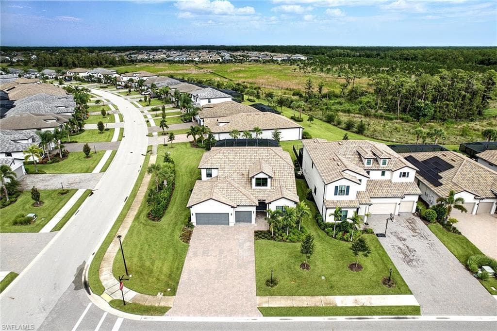 17548 Kinzie LN, ESTERO FL 33928-15