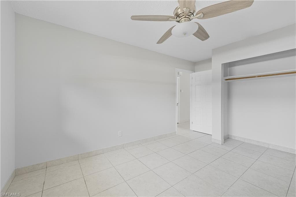 1069 Highlands DR, NAPLES FL 34103-5