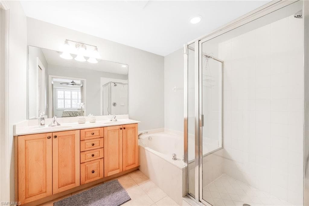 1128 Manor Lake DR # G103, NAPLES FL 34110-8