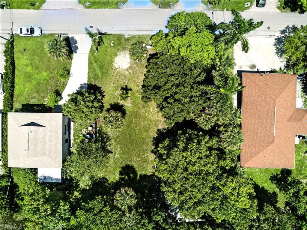 2960 Gordon ST, NAPLES FL 34112-9