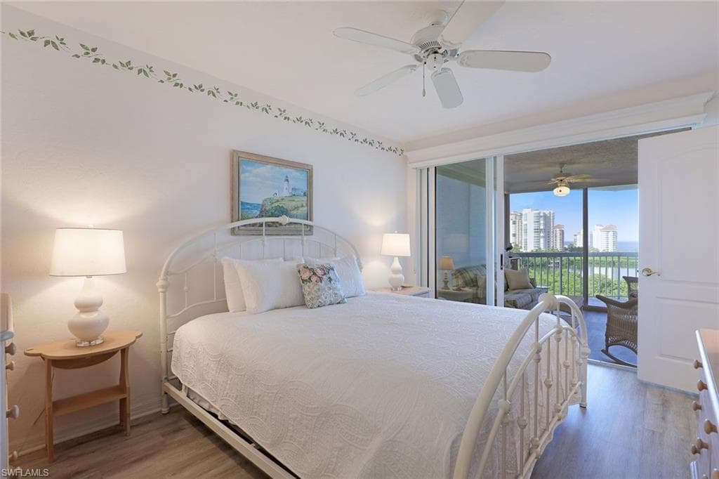 5501 Heron Point DR # 702, NAPLES FL 34108-13