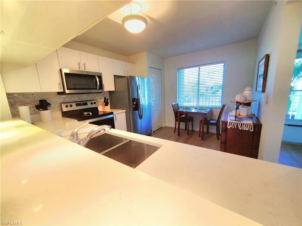 1051 Eastham WAY # 204, NAPLES FL 34104-23