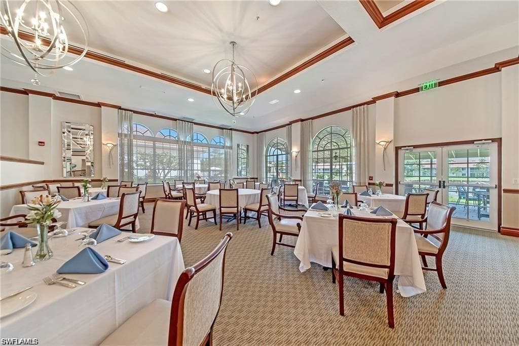 1051 Eastham WAY # 204, NAPLES FL 34104-33