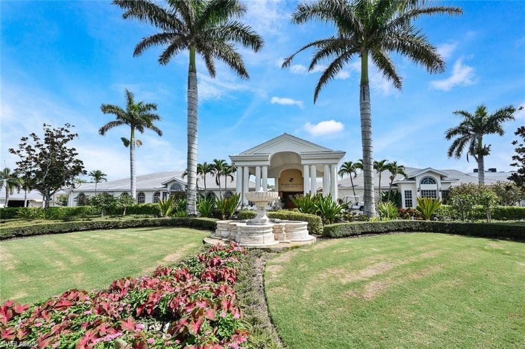 1051 Eastham WAY # 204, NAPLES FL 34104-32