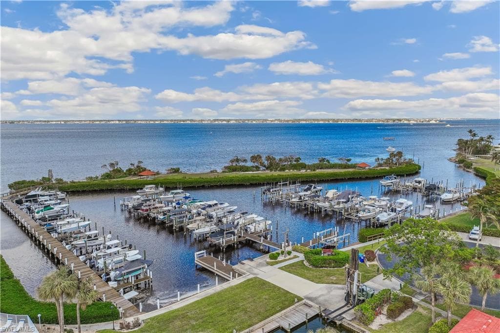 15160 Harbour Isle DR # 202, FORT MYERS FL 33908-26